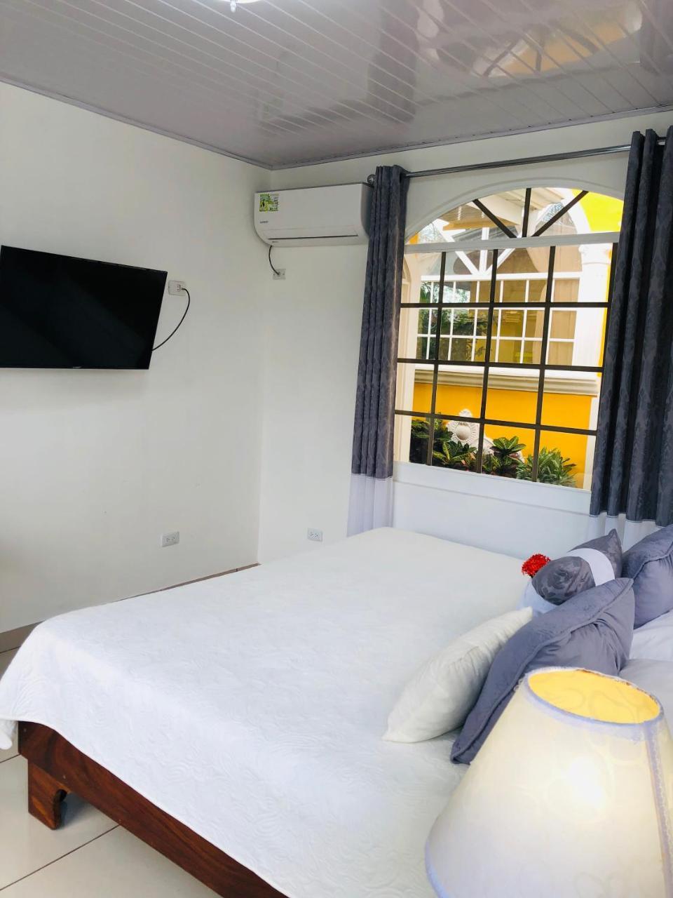 Hotel Andrea Neily 외부 사진